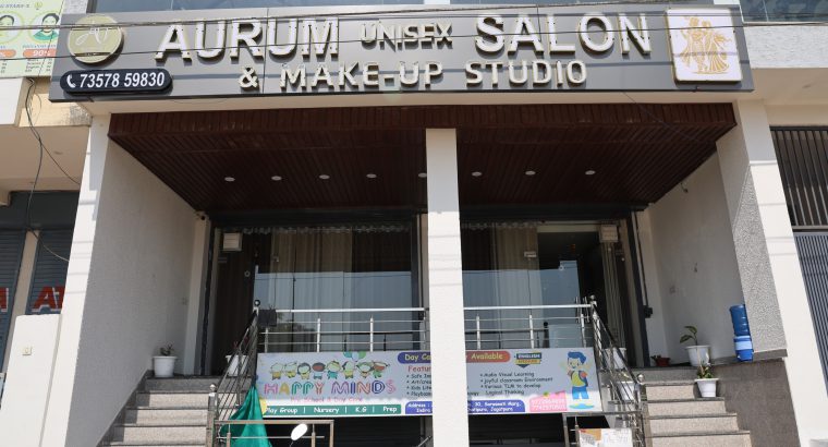 AURUM Unisex Salon & Make-up Studio