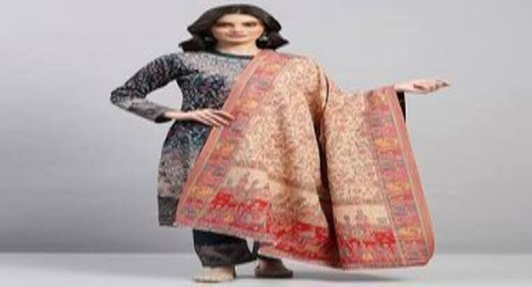 Woolen Shawls For Women Online at Monte Carlo